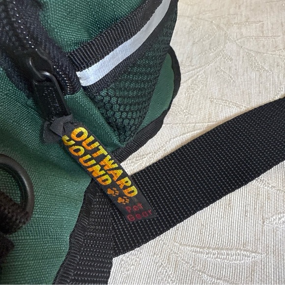 Outward Hound Dog Walk Waist Pack Green And Black w/ Water Bottle And Water Cup - Picture 3 of 10